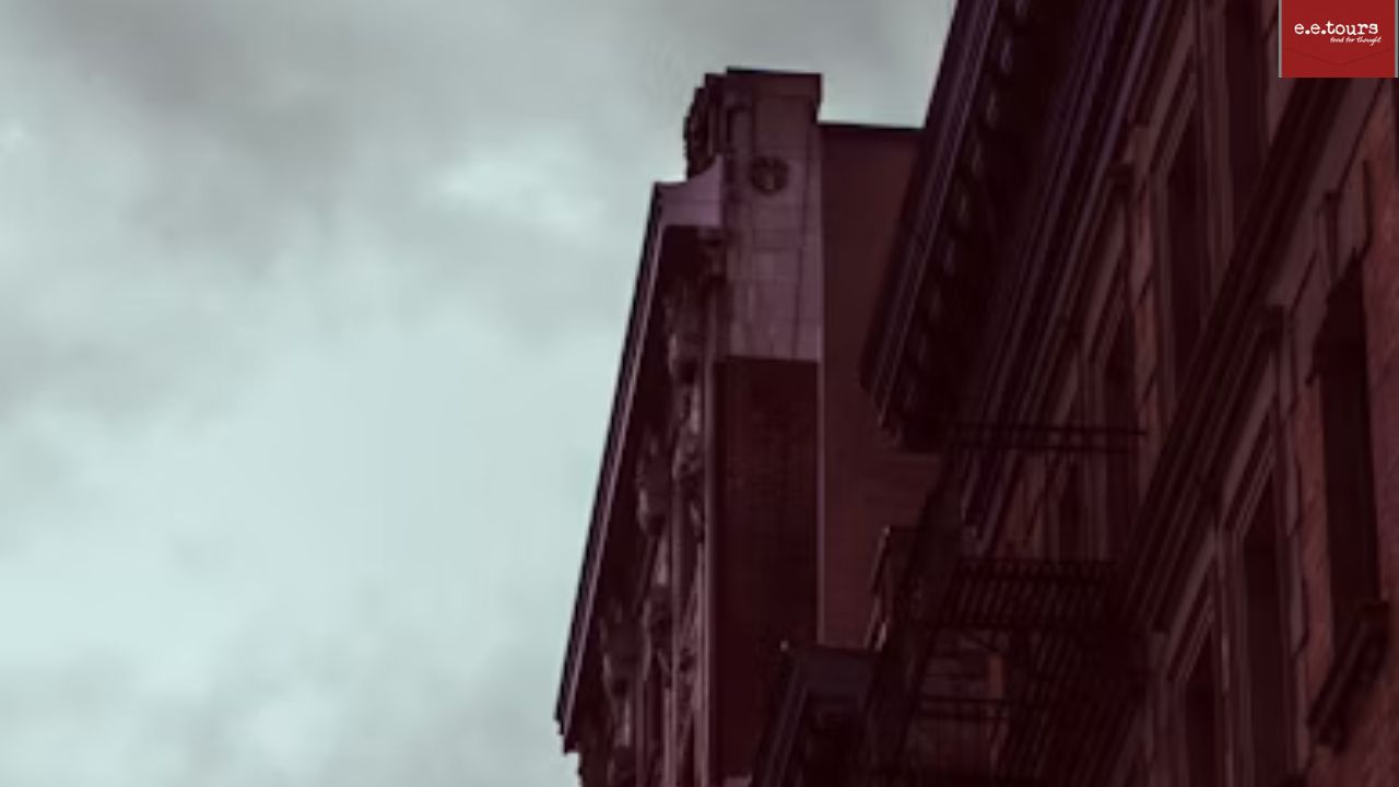 where-do-most-tourists-stay-in-nyc